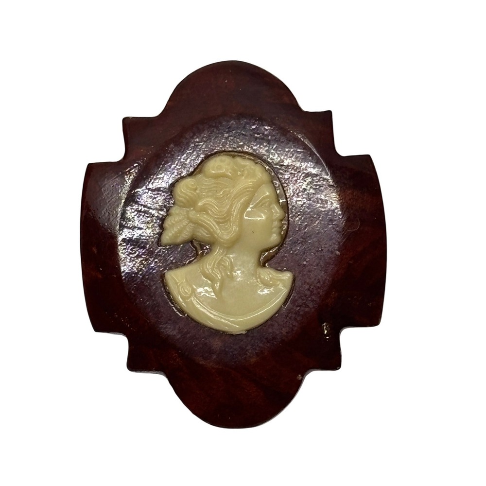 Vintage‎ Cameo Brooch Brown Faux Wood Scalloped Shield Cream Portrait Pin